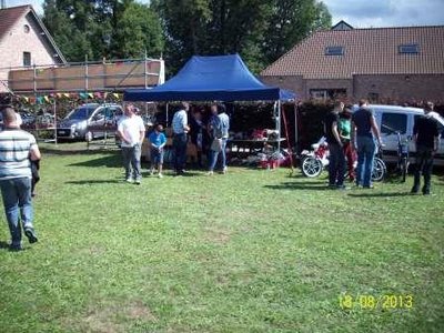 uitgang en standje van de joeri